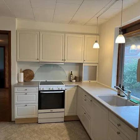 Villa Hyggeligt Hus Ved Fjord Og By *