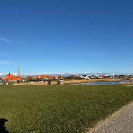 Hyggeligt Hus Ved Fjord Og By